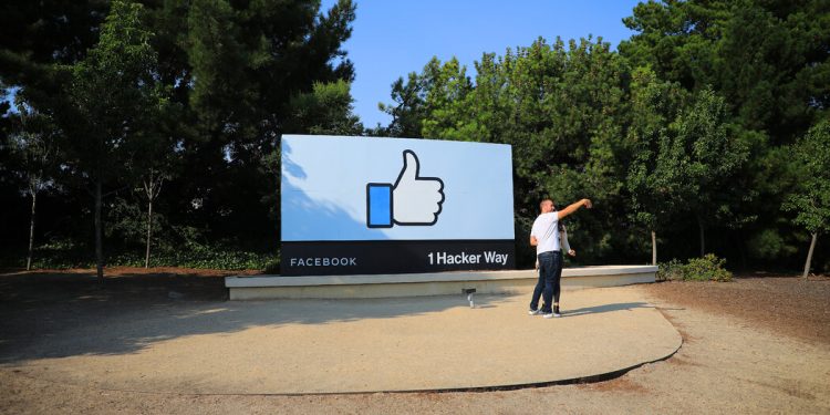 facebook-must-better-police-online-hate,-state-attorneys-general-say