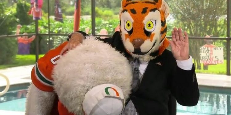 twitter-reacts-to-clemson's-impressive-rout-of-no.-7-miami