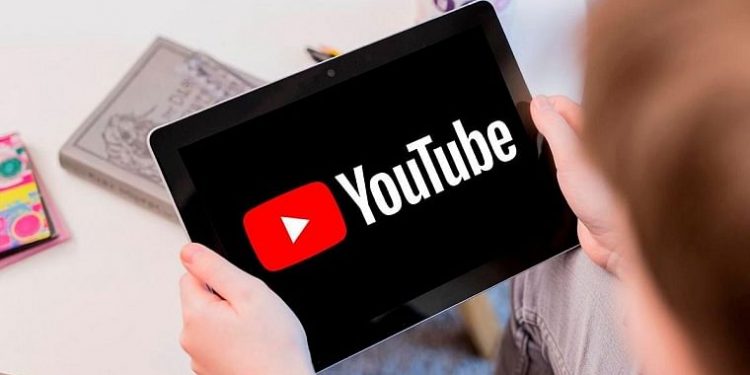 youtube-fanfest:-now-streaming…from-your-living-room!