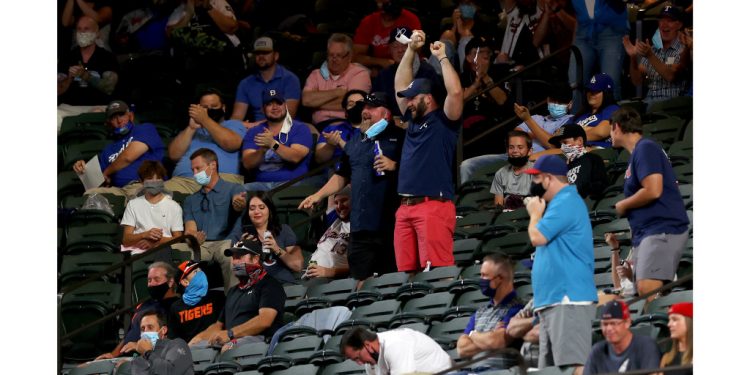 the-first-fans-of-2020:-pro-braves,-maskless-on-instagram,-'good-for-baseball'