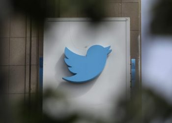 twitter-verified-our-medical-expertise,-but-we-are-powerless-to-stop-covid-19-misinformation
