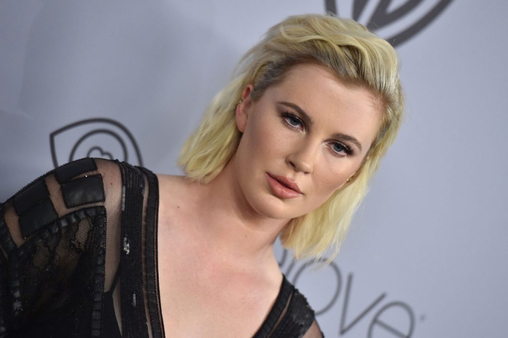 ireland-baldwin-poses-topless-on-instagram-to-get-out-the-vote