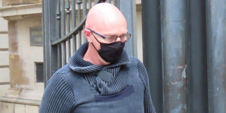 whatsapp-paedo-who-called-victim,-10,-his-'girlfriend'-escapes-jail