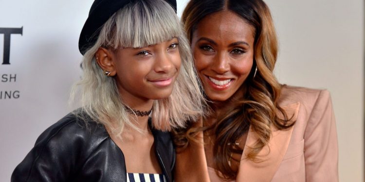 willow-smith-insists-watching-graphic-porn-at-11-'didn't-affect'-her-—-'i-knew-what-the-reality-was'