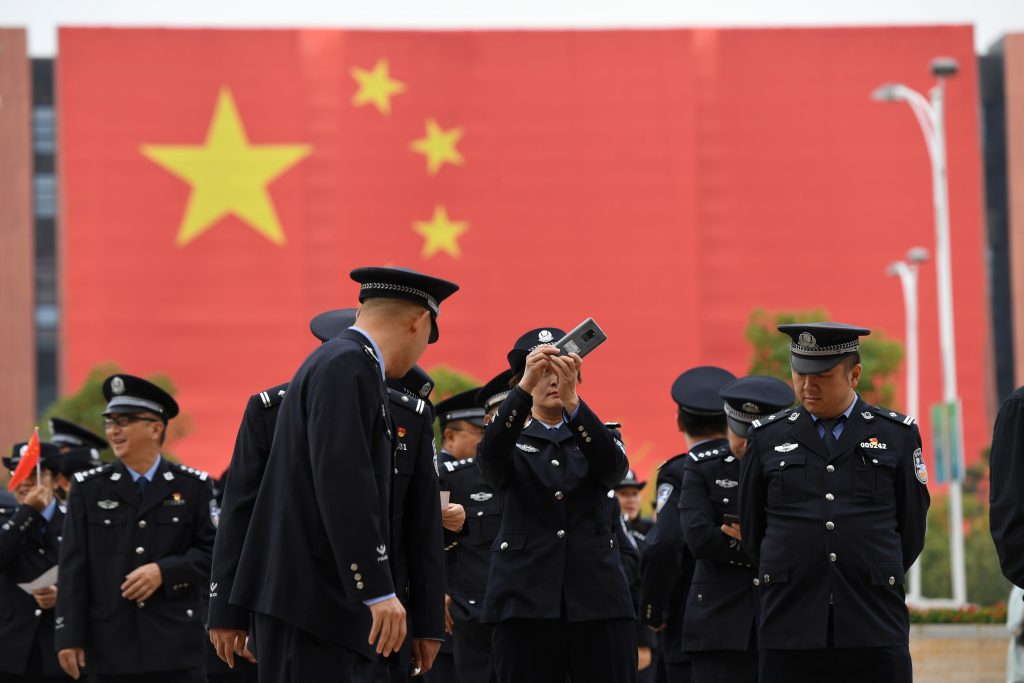 how-china's-'wolf-warrior'-diplomats-use-and-abuse-twitter