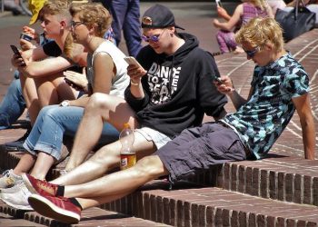 what's-snapchat's-local-play?