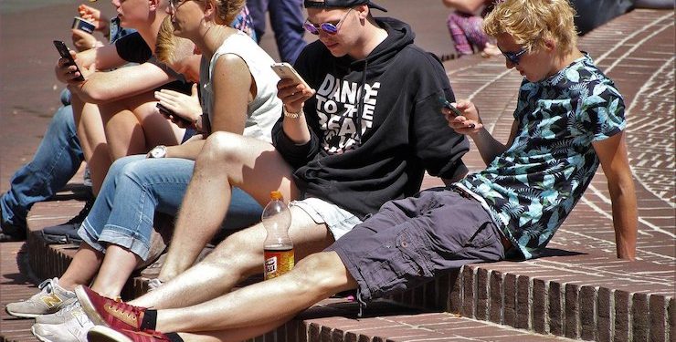 what's-snapchat's-local-play?