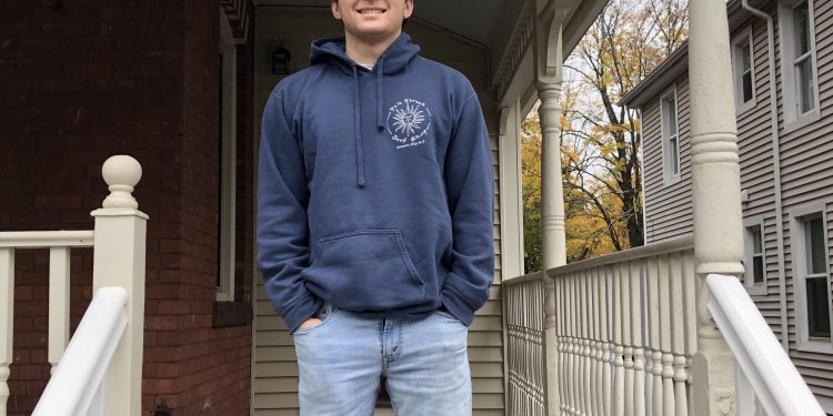 wesceleb:-gavin-willis-'21-wants-to-connect-with-you-on-linkedin