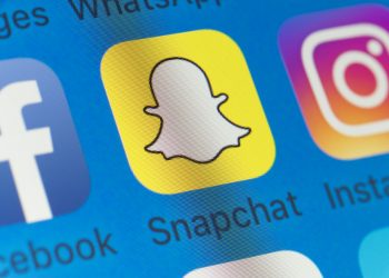 snapchat-launches-new-friendship-report-&-time-capsule-lens-with-aussie-band-sheppard