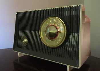 go-vintage!-audio-reader-offers-audio-equipment,-vinyl,-cds-during-facebook-live-sale-thursday