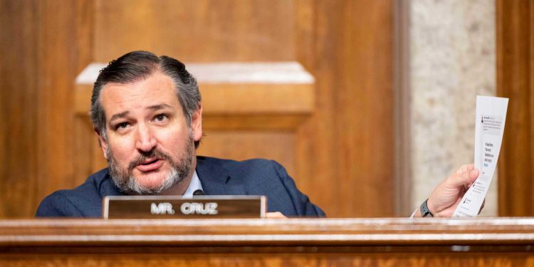 ted-cruz-digs-in-for-congressional-battle-over-'censorship'-on-twitter,-facebook