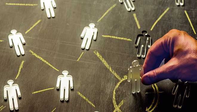 hiring-recovers-in-india-to-climb-30%-in-september:-linkedin