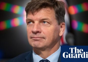 angus-taylor-v-clover-moore:-whatsapp-messages-reveal-panic-as-minister's-staff-realised-figures-…