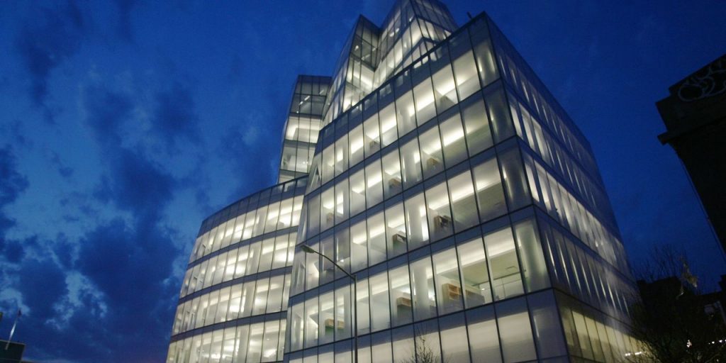 iac-earnings-top-estimates,-driven-by-big-gain-on-mgm-stake