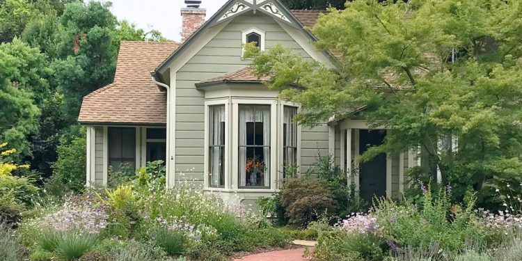 it's-not-too-late-to-see-claremont-heritage's-virtual-home-tour