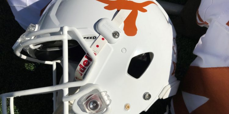 longhorns-fan-uses-twitter-to-return-'dream-piece'-of-memorabilia-to-former-ut-player's-family