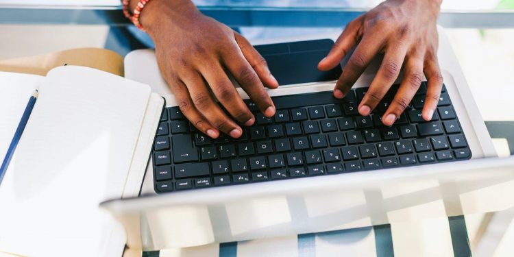 how-to-add-links-to-your-tumblr-bio,-so-that-visitors-can-easily-access-your-best-work-and-other-…