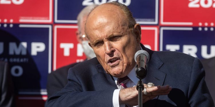 rudy-giuliani-is-reportedly-taking-charge-in-trump's-election-legal-battles-—-and-twitter-is-having-a-…