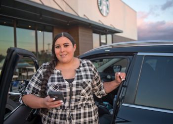 she-lost-work-to-the-pandemic.-now-she-helps-thousands-of-jobless-texans-maneuver-through-the-…