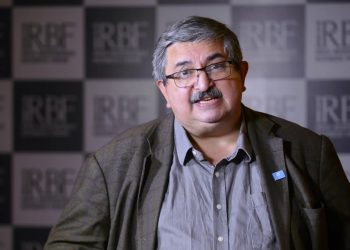 twitter-suspends-liberal-anti-modi-journalist-salil-tripathi-for-violating-rules