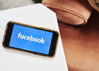 chicago-lawyers-pressing-class-action-suit-against-facebook-over-use-of-personal-data