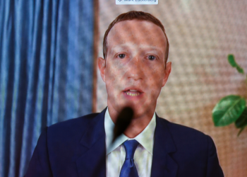 facebook-breakup-would-demolish-mark-zuckerberg's-social-media-empire