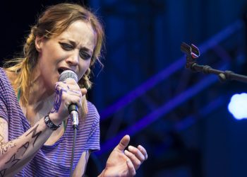 the-biggest-takeaways-from-pitchfork's-heartwarming-new-fiona-apple-profile