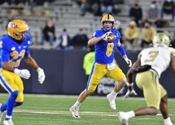 pitt's-kenny-pickett-goes-on-twitter-to-announce-he-will-return-for-the-2021-season