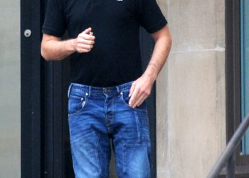 pervert-who-launched-legal-fight-to-stay-anonymous-offends-again