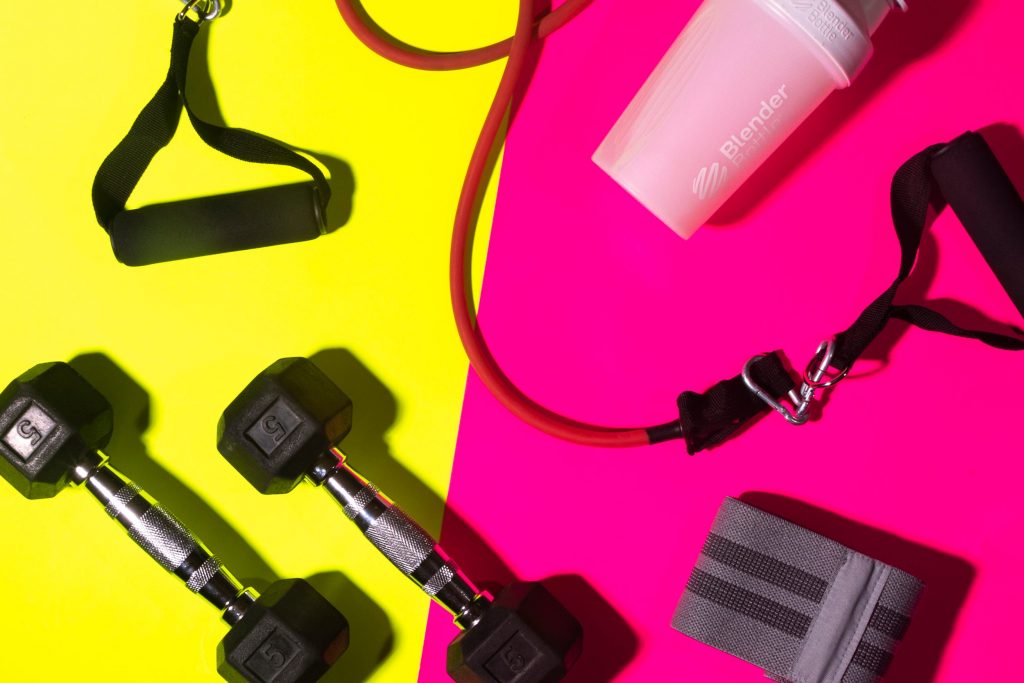 this-personal-trainer-just-completed-730-burpees-in-an-hour,-earning-a-guinness-world-record