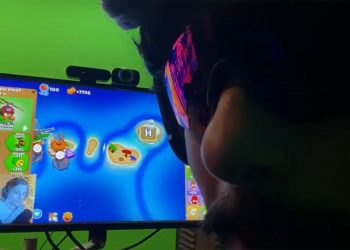 dr.-disrespect-disrespects-xqc's-bloons-stream