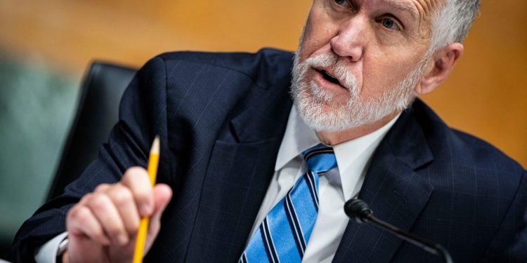 new-'felony-streaming'-measure-is-aimed-at-piracy-services,-not-twitch-streamers