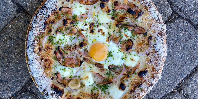 from-stoner's-delight-to-instagram-hit:-cheese-dusted-pizza-crusts-are-popping-off-in-the-bay-area