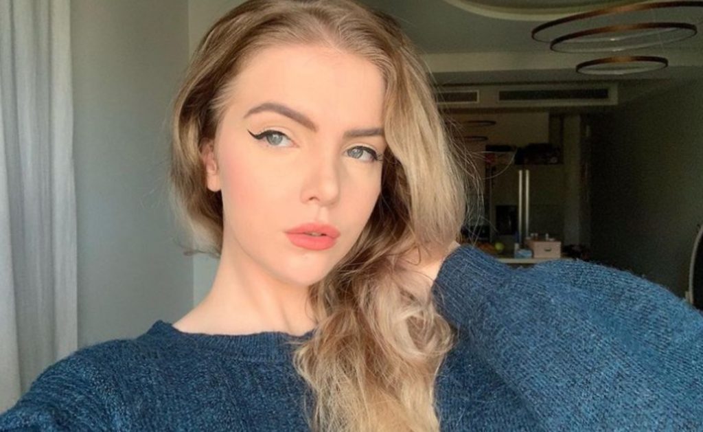 twitch-signs-swedish-'fortnite'-streamer-loeya-to-exclusive-two-year-deal