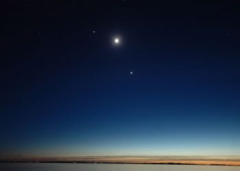 here's-what-twitter-is-saying-about-the-'christmas-star'-conjunction