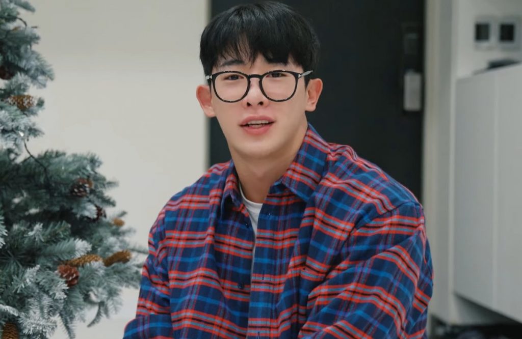 wonho-gifts-personal-youtube-subscribers-with-official-nickname-in-new-christmas-video
