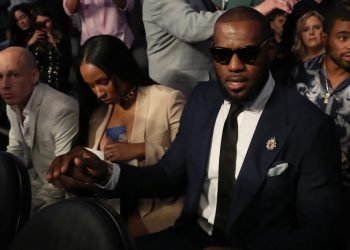 look:-lebron-james-responds-to-the-bronny-james-'story'