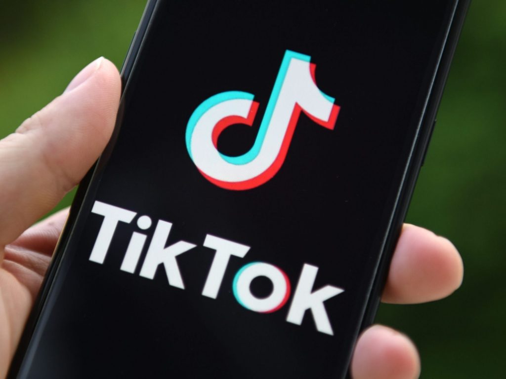 tiktok-videos-that-promote-anorexia-are-misspelling-common-hashtags-to-beat-the-'pro-ana'-ban