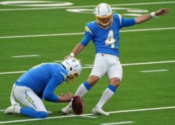 twitter-reacts-to-chargers'-week-16-victory-over-broncos