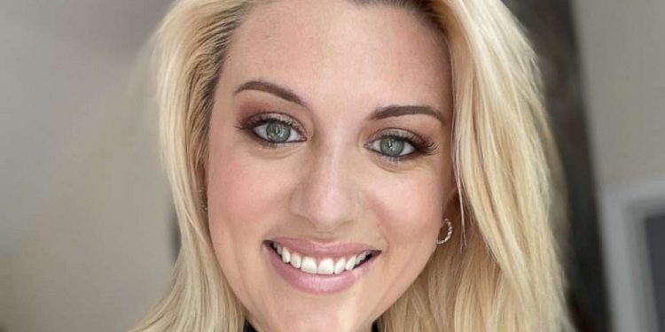 mom-told-she-'looked-tired'-has-the-best-response