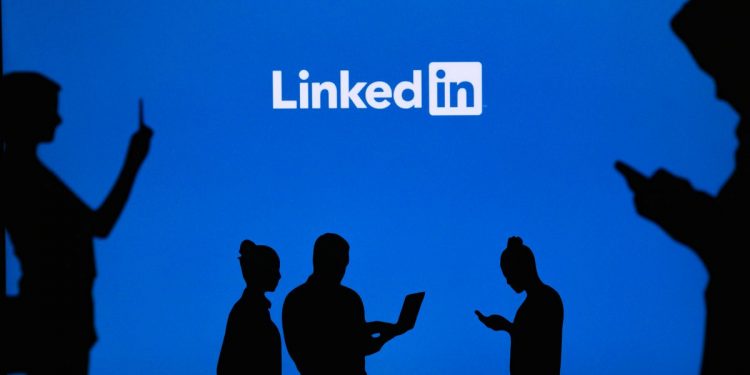 linkedin-etiquette-for-managers,-employees-and-recruiters