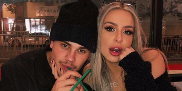 tana-mongeau-shares-the-text-messages-that-exposed-ex-boyfriend-brad-sousa's-2019-…