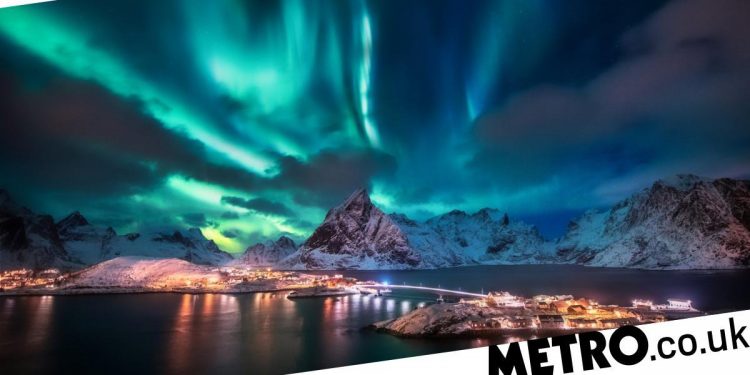 iceland-is-hosting-a-virtual-new-year's-eve-with-guaranteed-northern-lights-and-sigur-ros