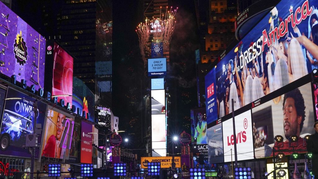 how-to-watch-times-square-new-year's-eve-2021-free-online