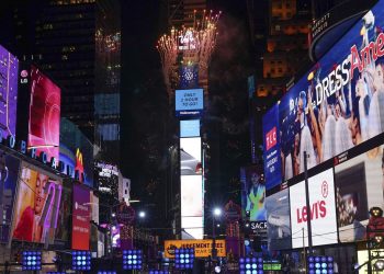 how-to-watch-times-square-new-year's-eve-2021-free-online
