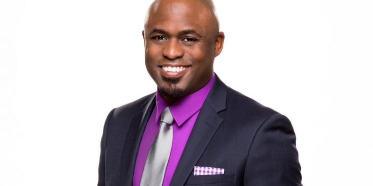'ratatouille'-tiktok-musical-star-wayne-brady-wins-twitter-raves-for-committing-to-his-singing-rodent