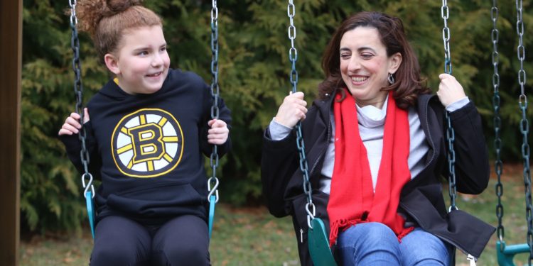 family-starts-facebook-page-in-search-of-kidney-donor-for-mom