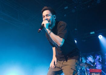 mike-shinoda-offers-to-produce-fans'-music-live-on-his-twitch-channel