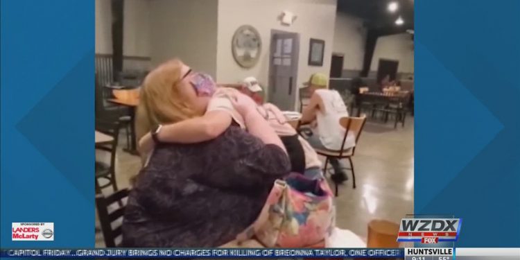 facebook-group-gave-almost-$10000-to-servers-during-pandemic,-shutting-down-until-spring