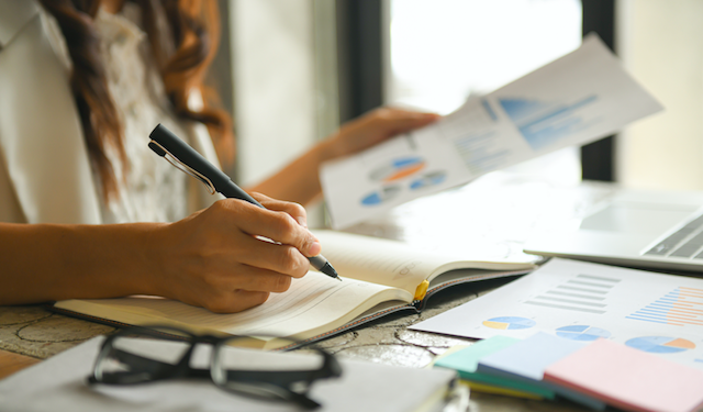 iac/interactivecorp-(iac)-market-price-of-$186.94-offers-the-impression-of-an-exciting-value-play